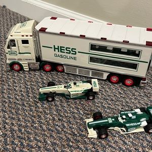 2003 hess toy truck